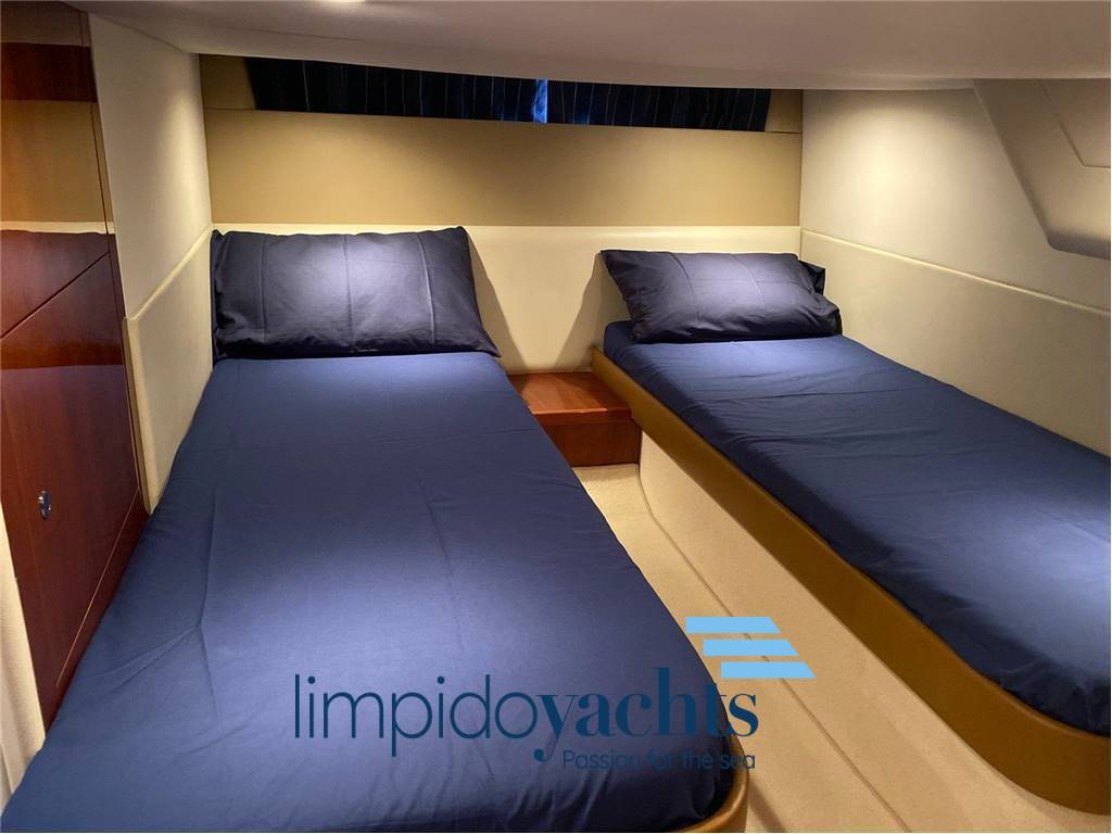 Princess yachts V42