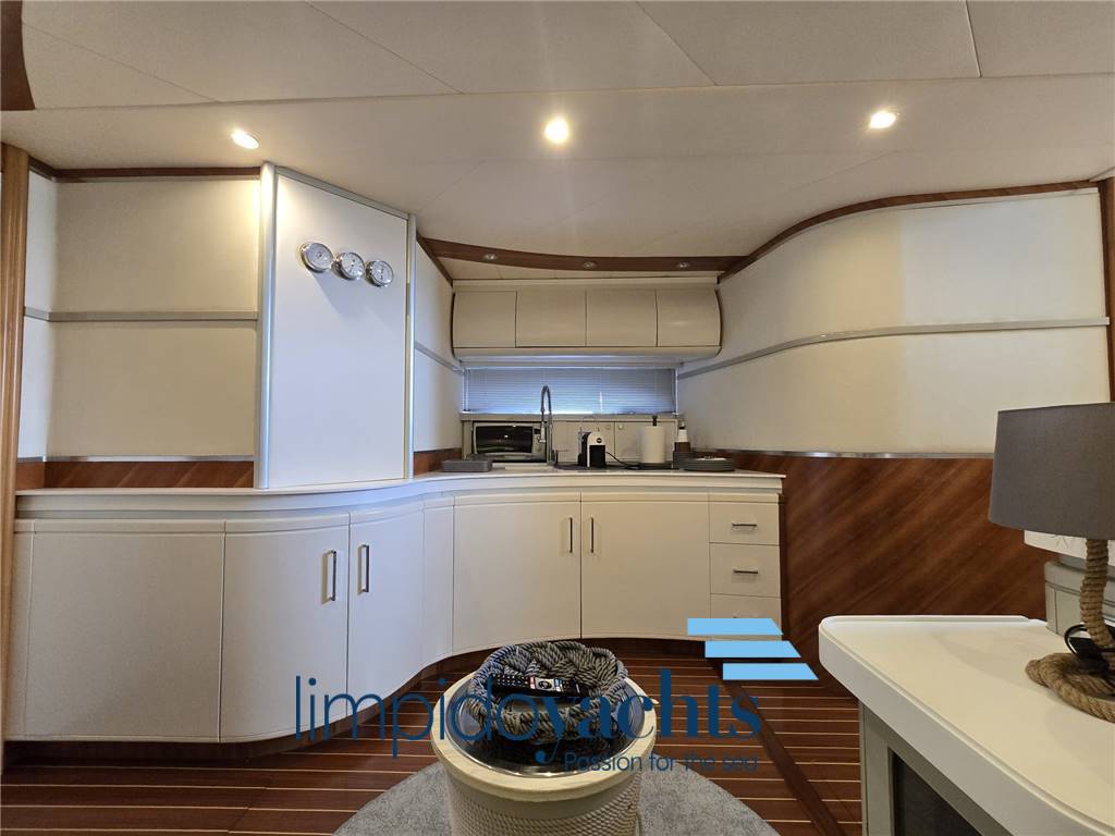 Cayman yacht 55 ̸ 58 ht walk around