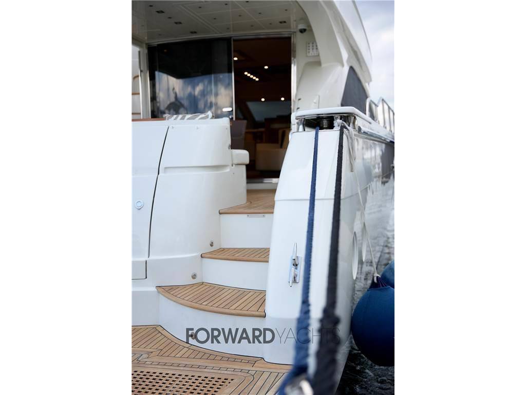 Dominator yachts Dominator 62