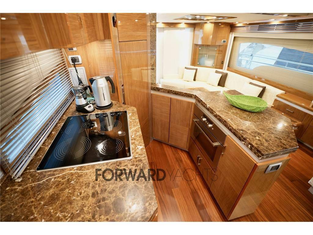 Dominator yachts Dominator 62