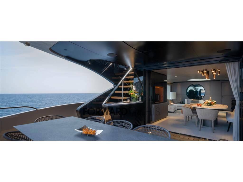 Overmarine Mangusta 104 rev