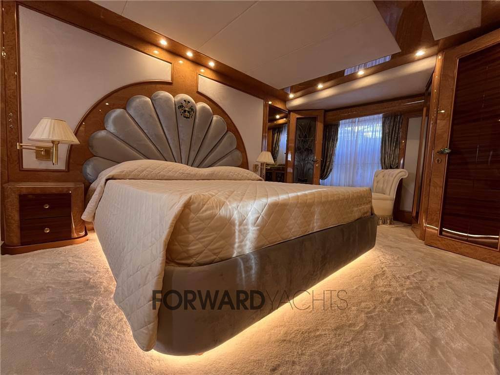 Amer yachts 100