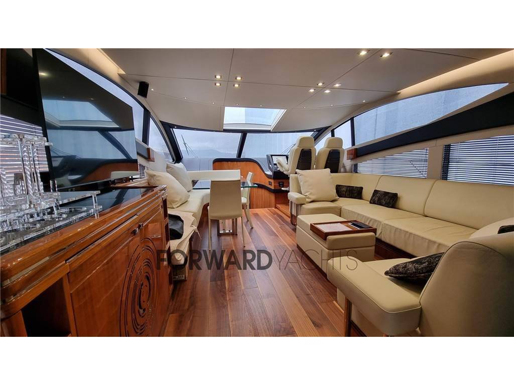 Sunseeker 68 sport yacht