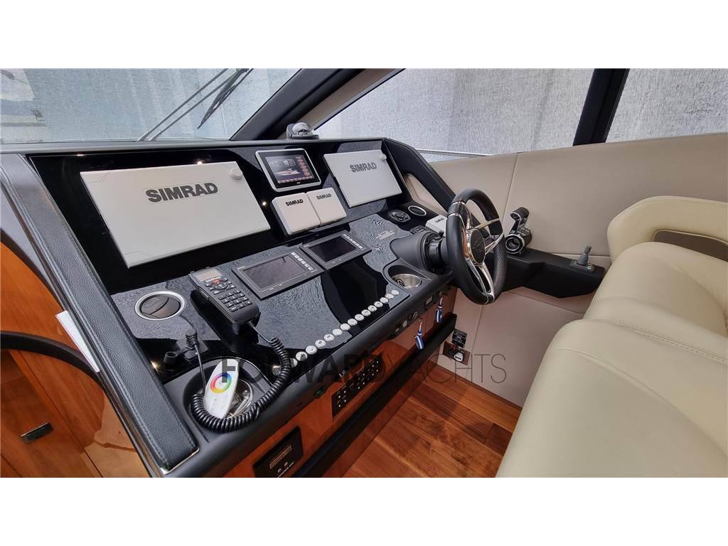 Sunseeker 68 sport yacht