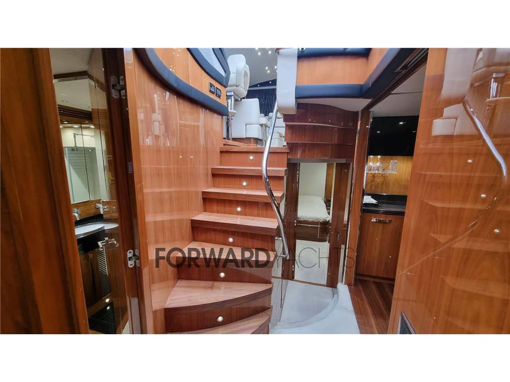 Sunseeker 68 sport yacht