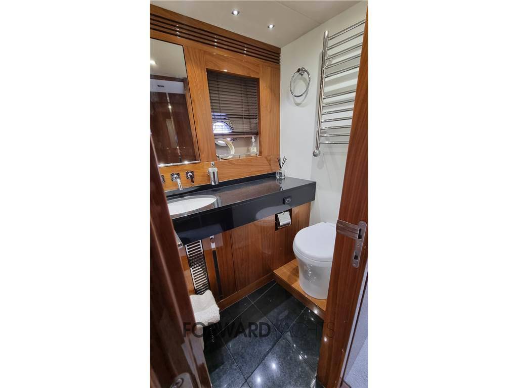 Sunseeker 68 sport yacht