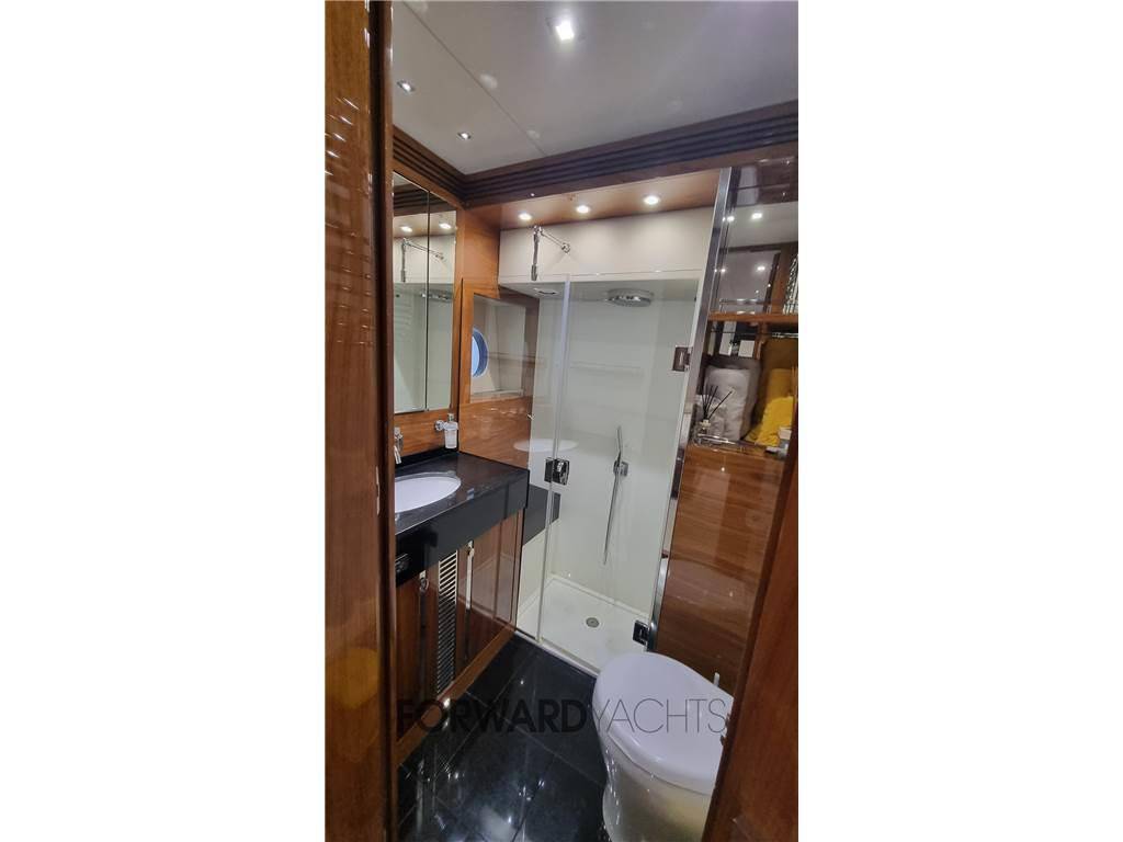 Sunseeker 68 sport yacht
