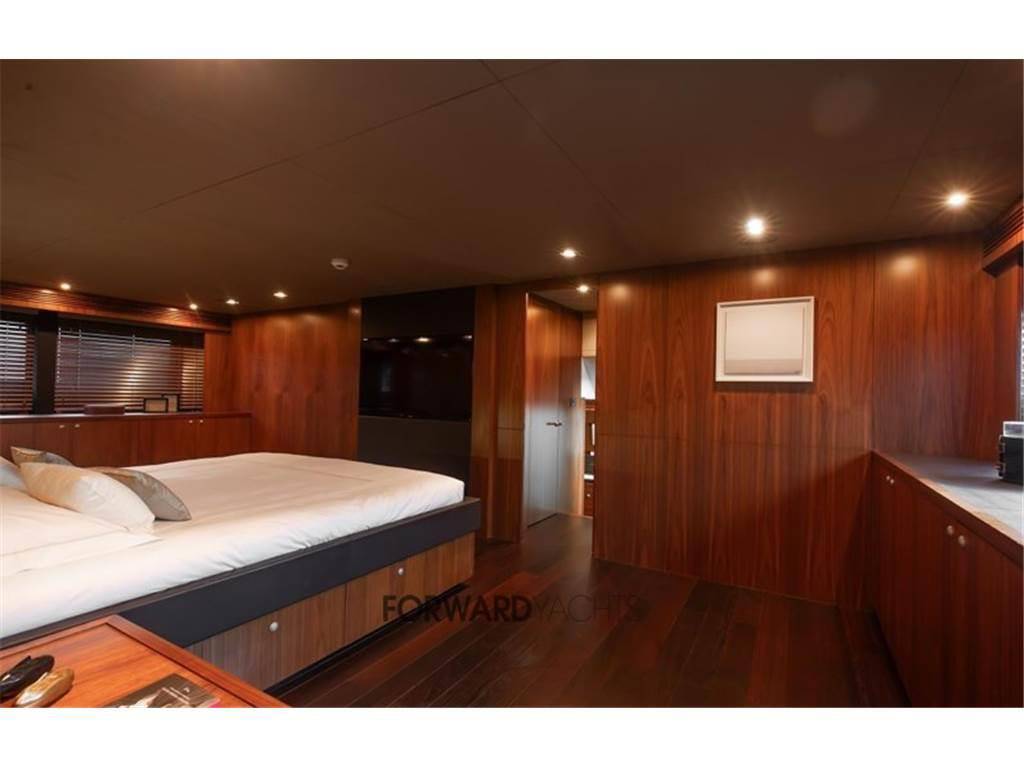 Sunseeker 40m yacht