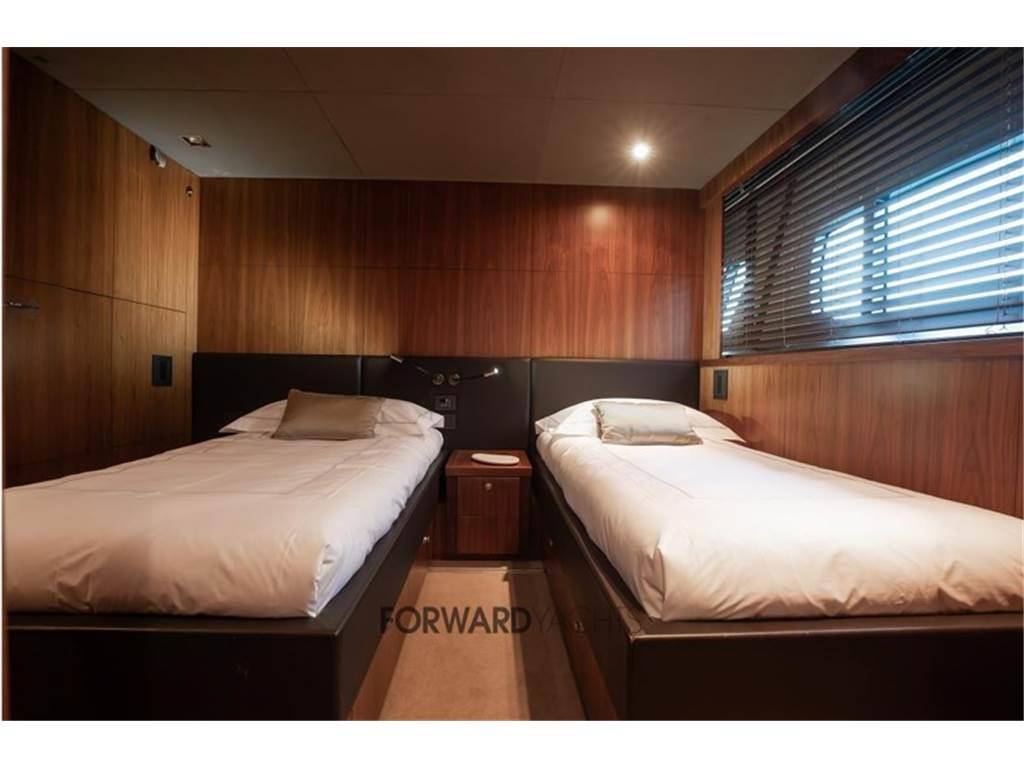 Sunseeker 40m yacht