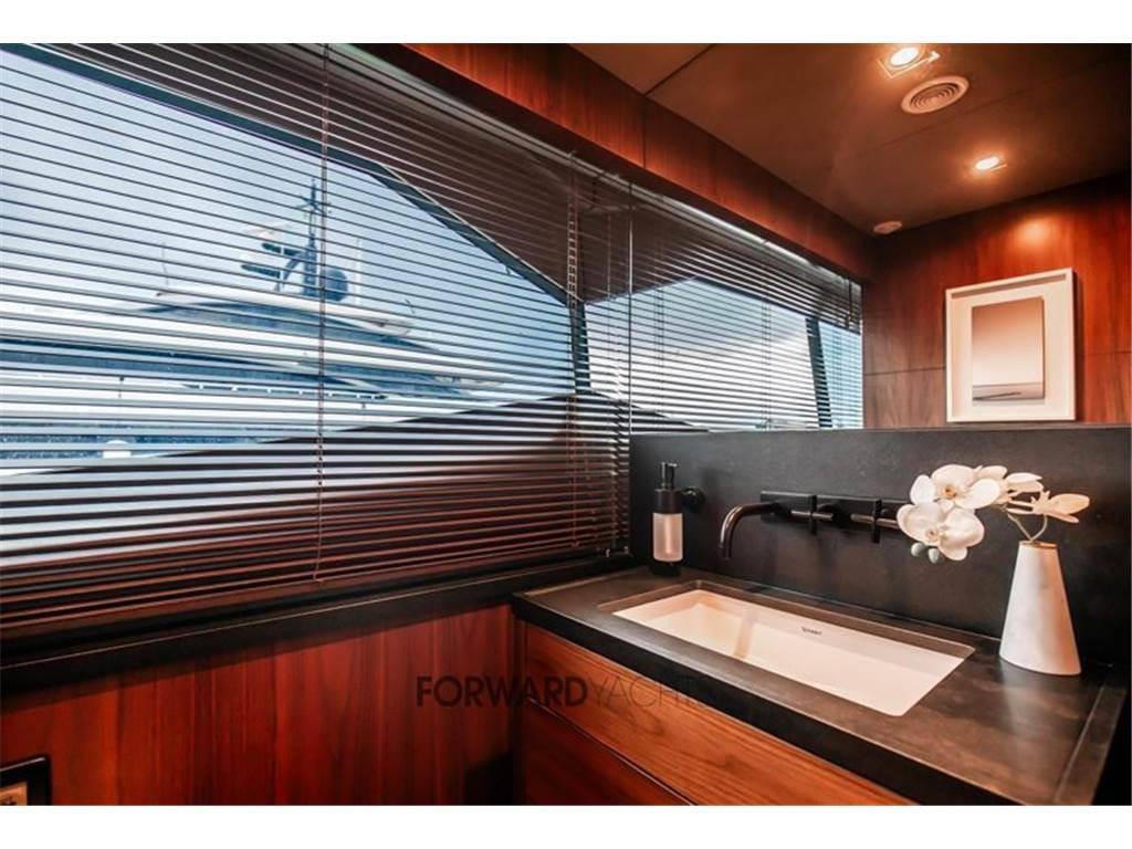 Sunseeker 40m yacht