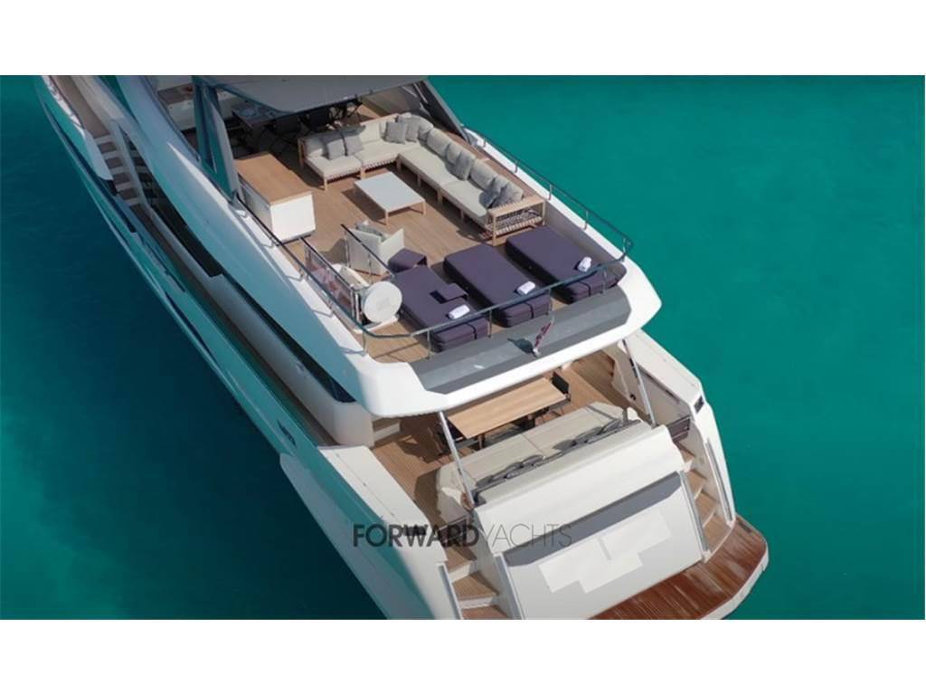Ferretti yachts 920
