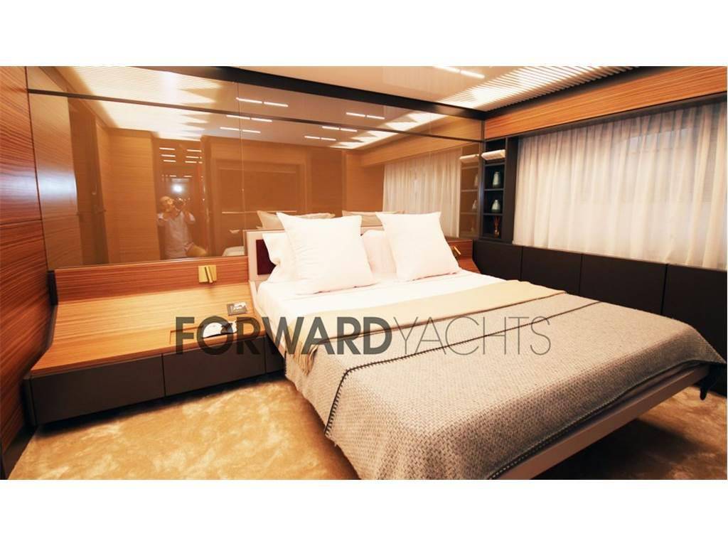 Ferretti yachts 920