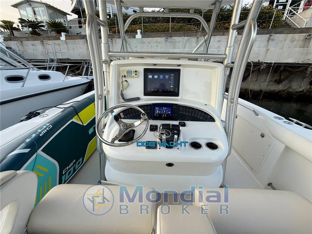 Boston whaler 320 outrage