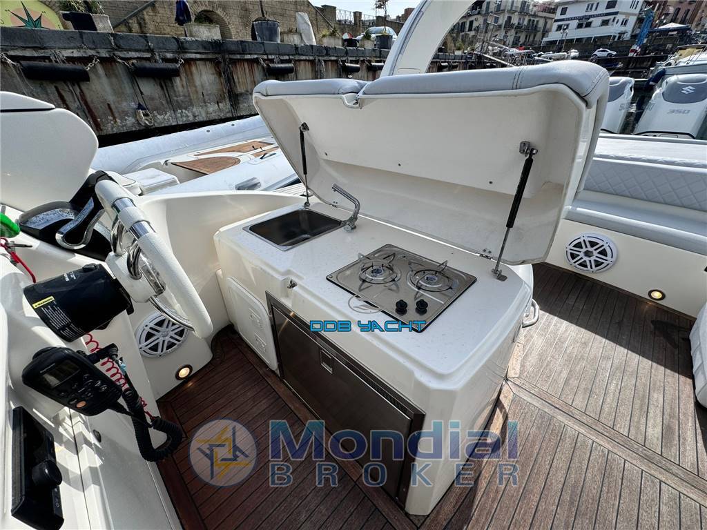 Nuova jolly Prince 35 sport cabin
