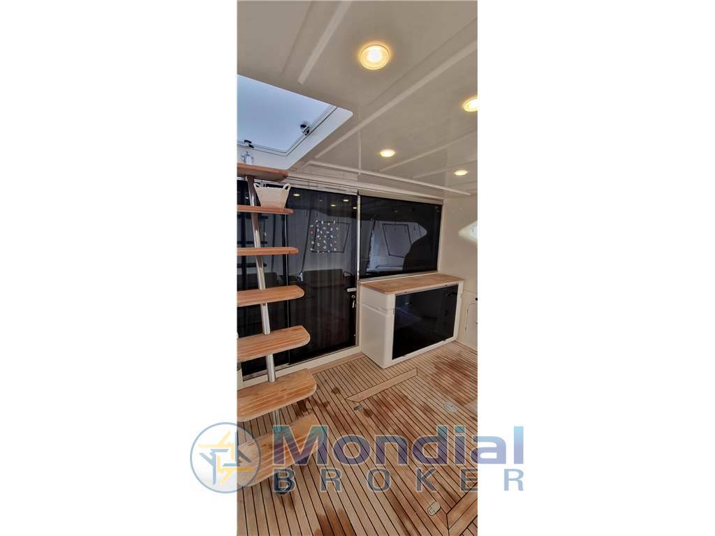 Ferretti yachts 530