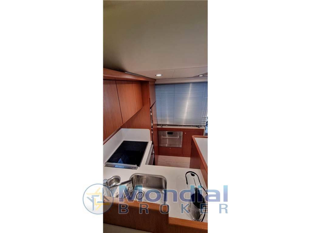 Ferretti yachts 530