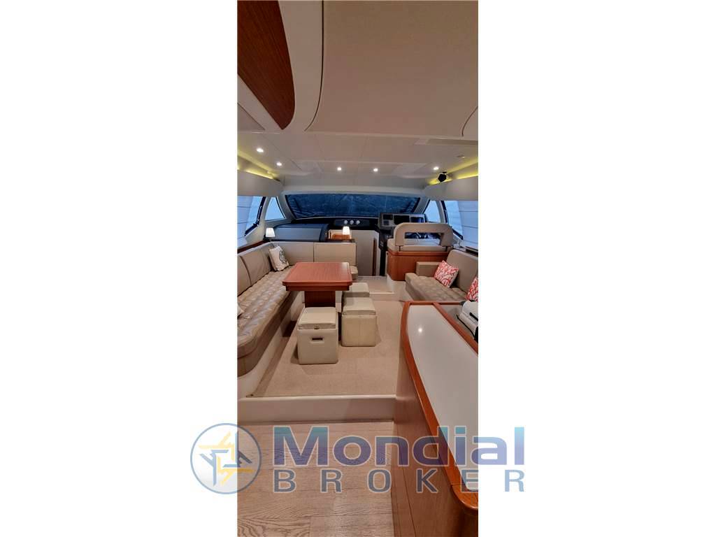Ferretti yachts 530