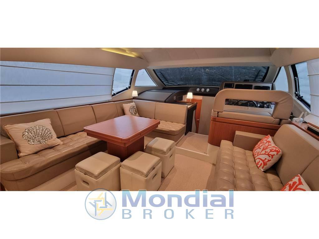 Ferretti yachts 530