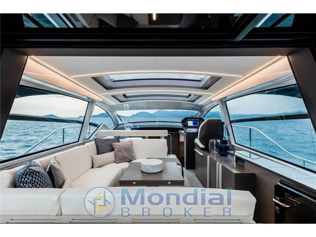 Pershing 5x