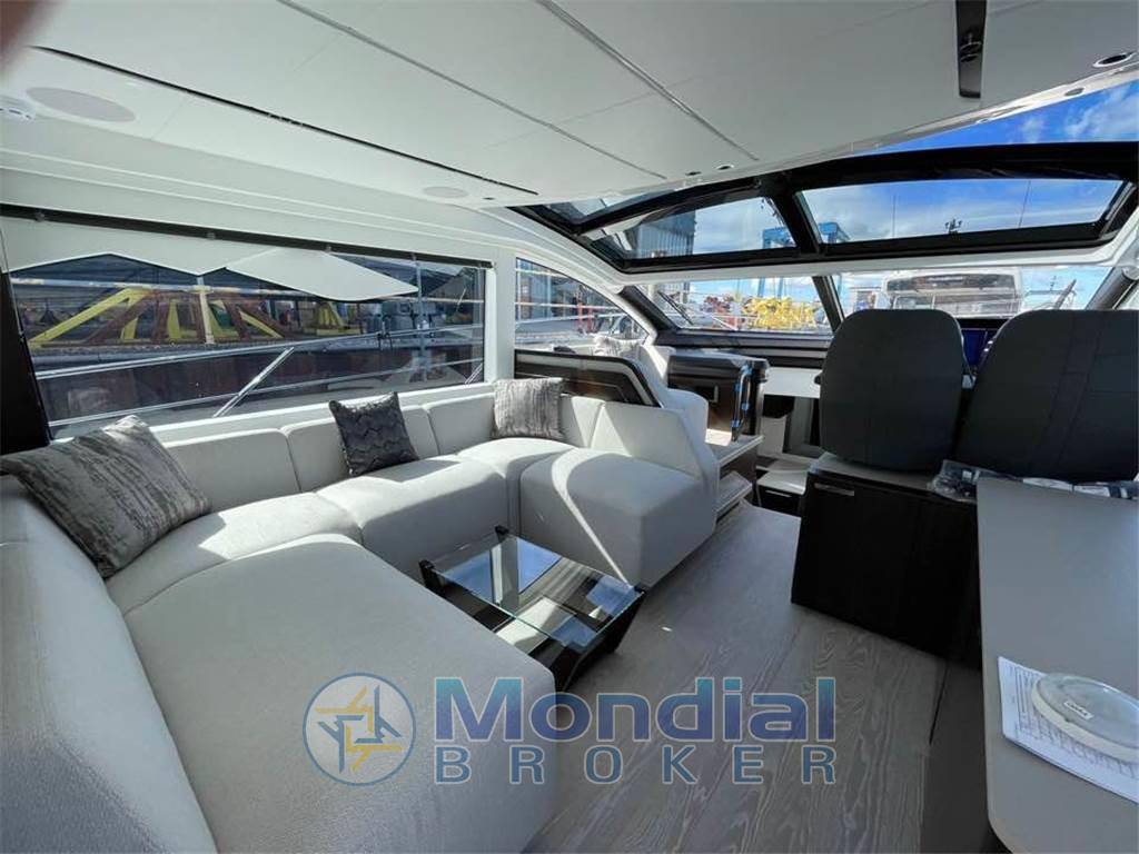 Sunseeker Predator 55 evo