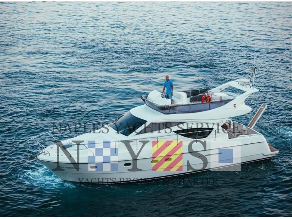 Ferretti yachts 460