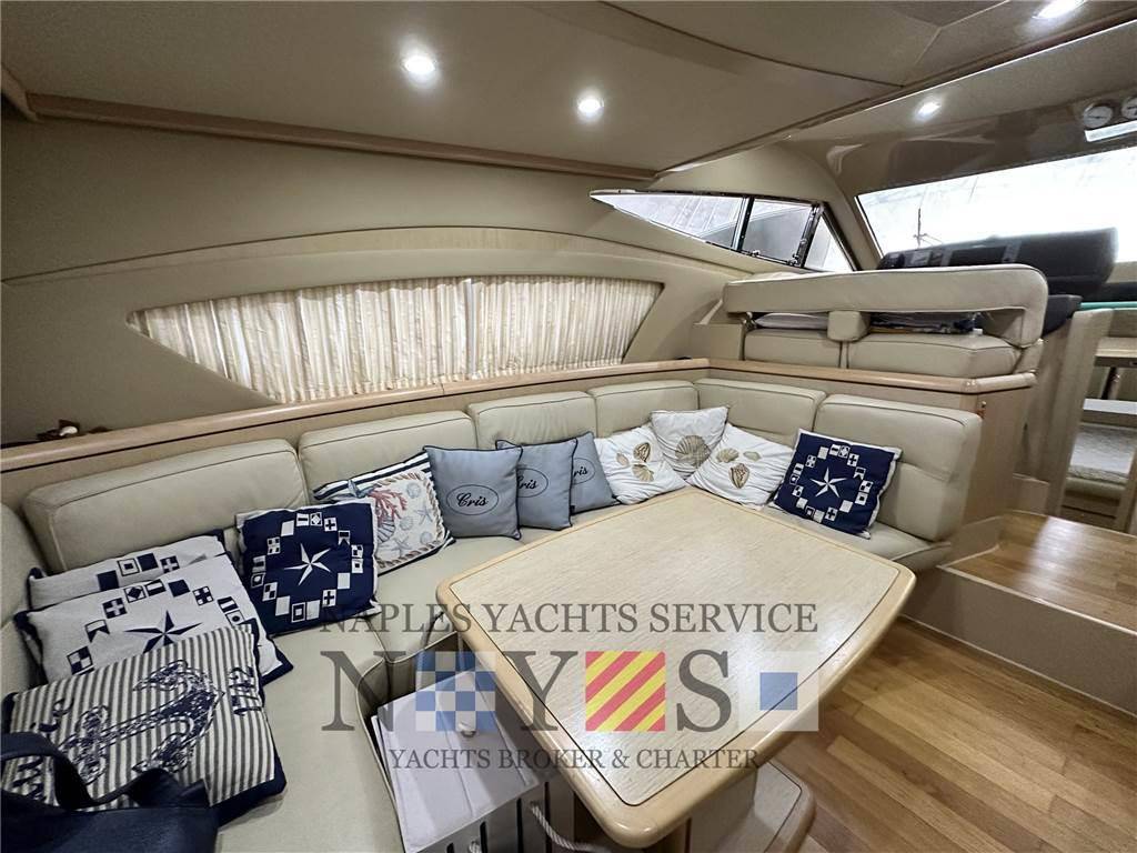 Ferretti yachts 460