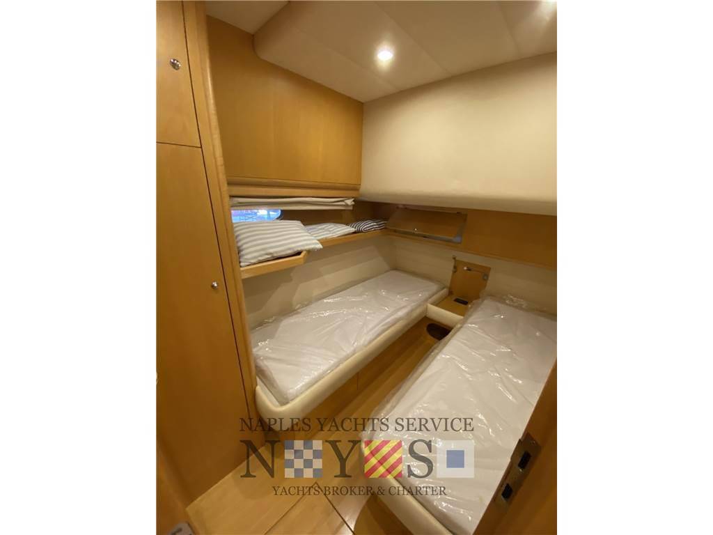 Uniesse 42' open