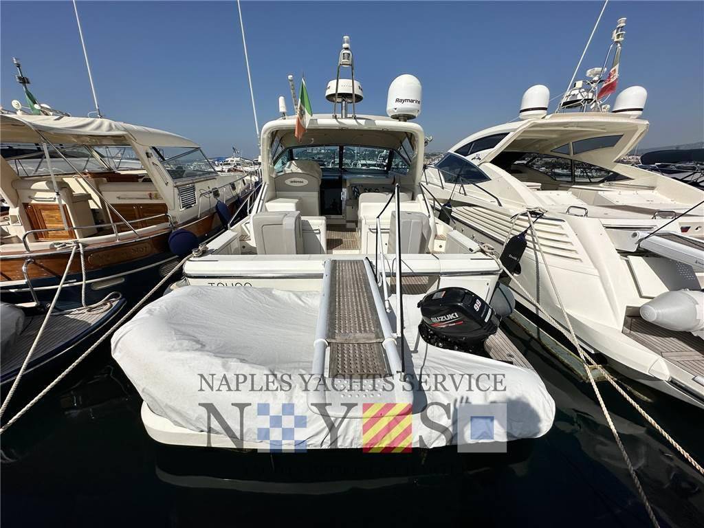 Uniesse 42' open