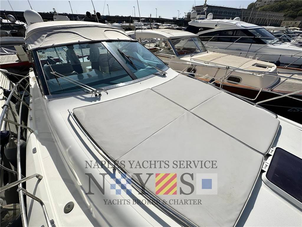 Uniesse 42' open