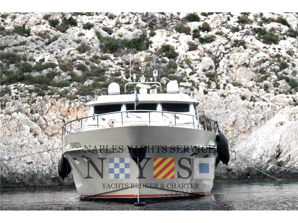 Pacific shipyard Prestige s205