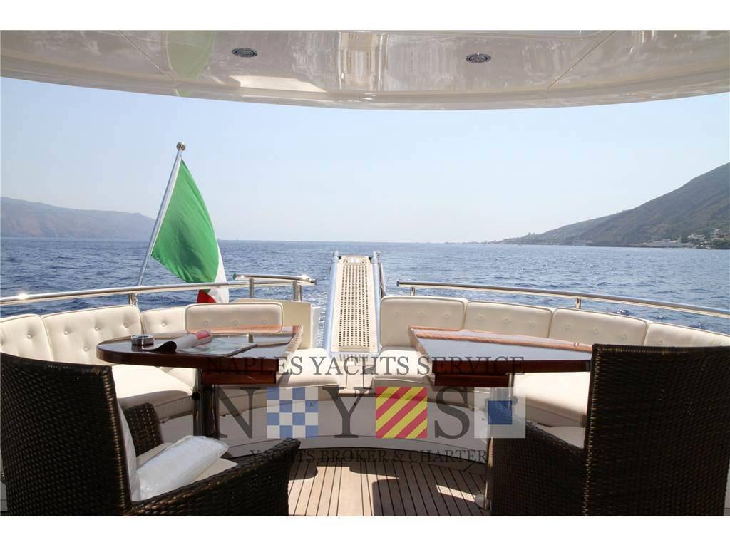 Pacific shipyard Prestige s205