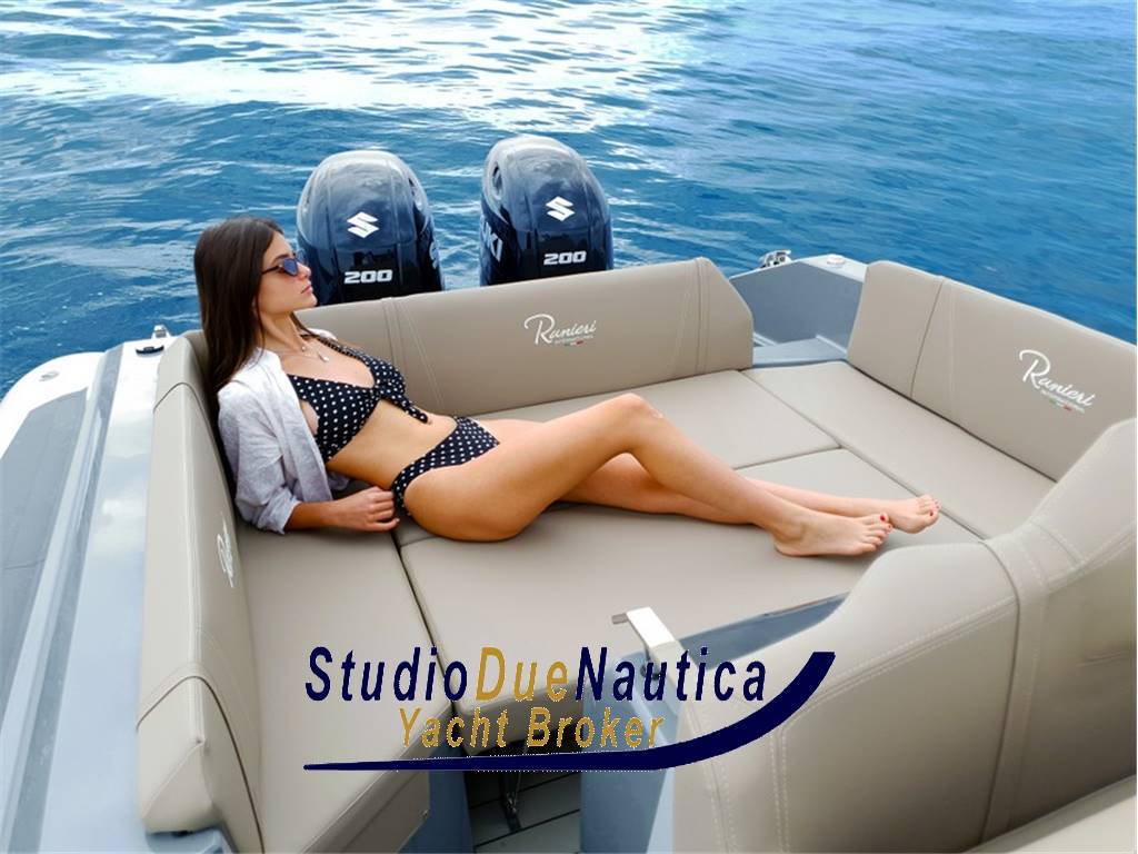 Ranieri international Cayman 28 executive trofeo