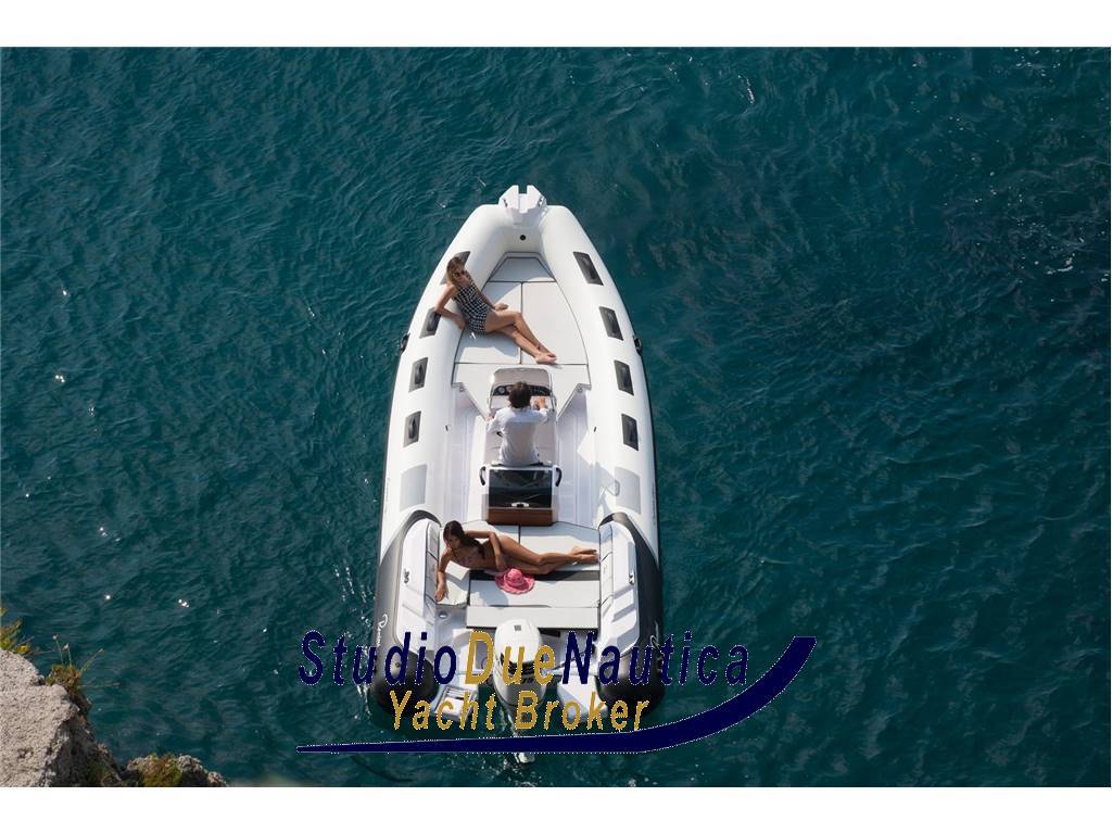 Ranieri international Cayman 23 s
