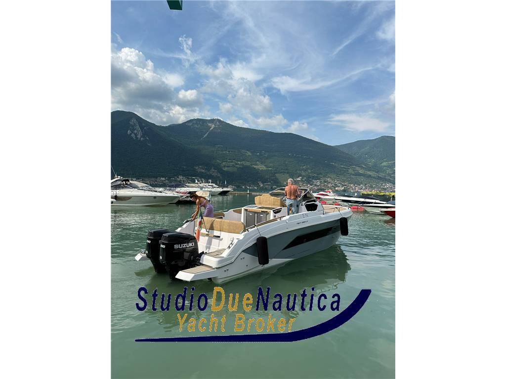 Ranieri international Next 330 lx natante