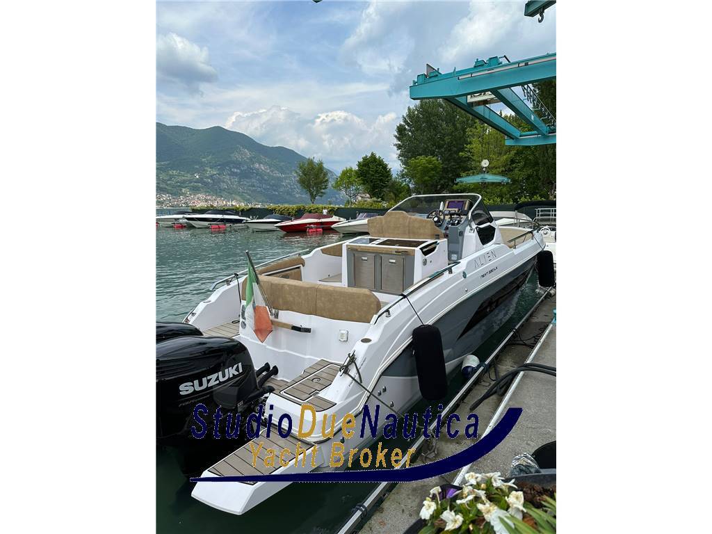Ranieri international Next 330 lx natante