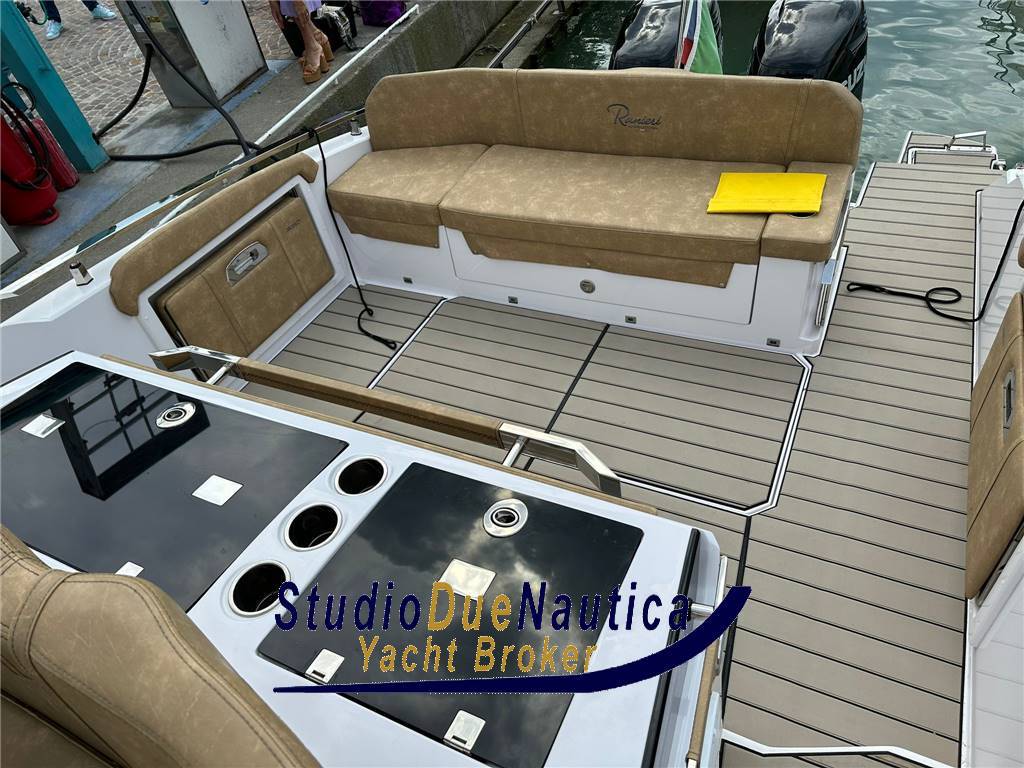 Ranieri international Next 330 lx natante