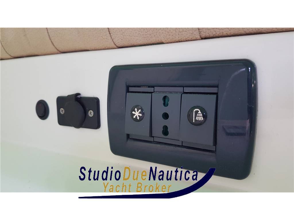 Ranieri international Sea lady 23 xl