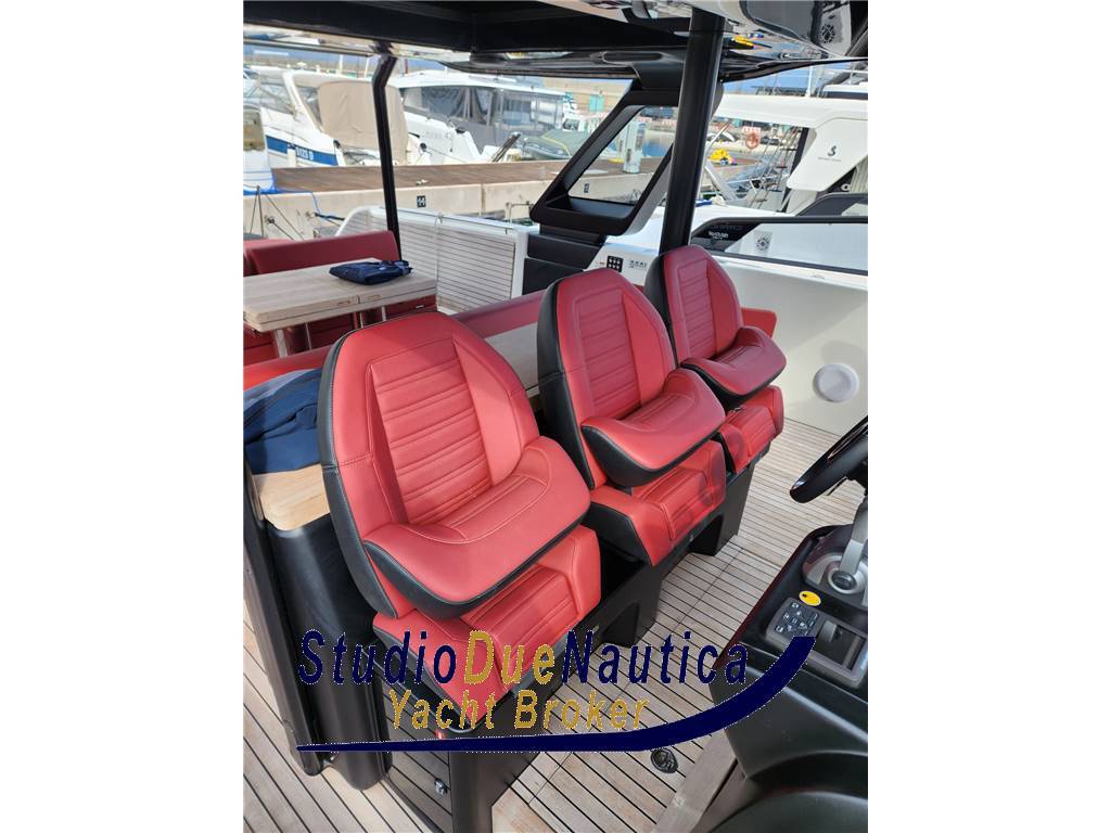 Cranchi A46 luxury tender