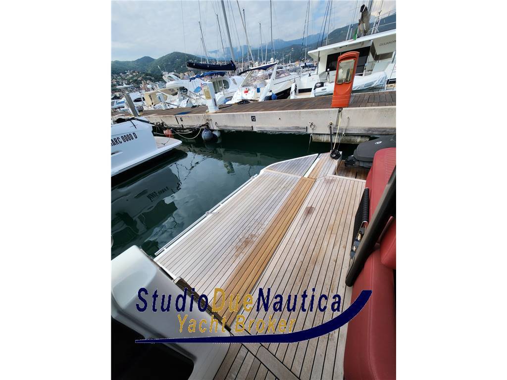 Cranchi A46 luxury tender