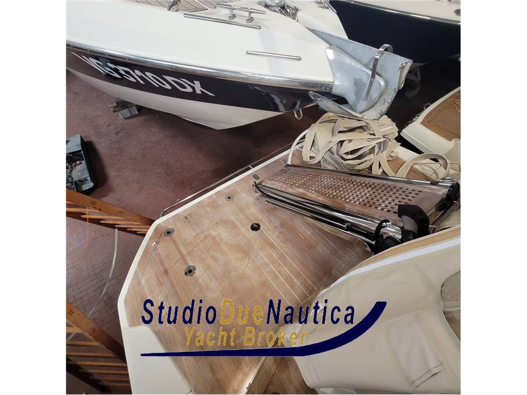 Cranchi Z35 natante