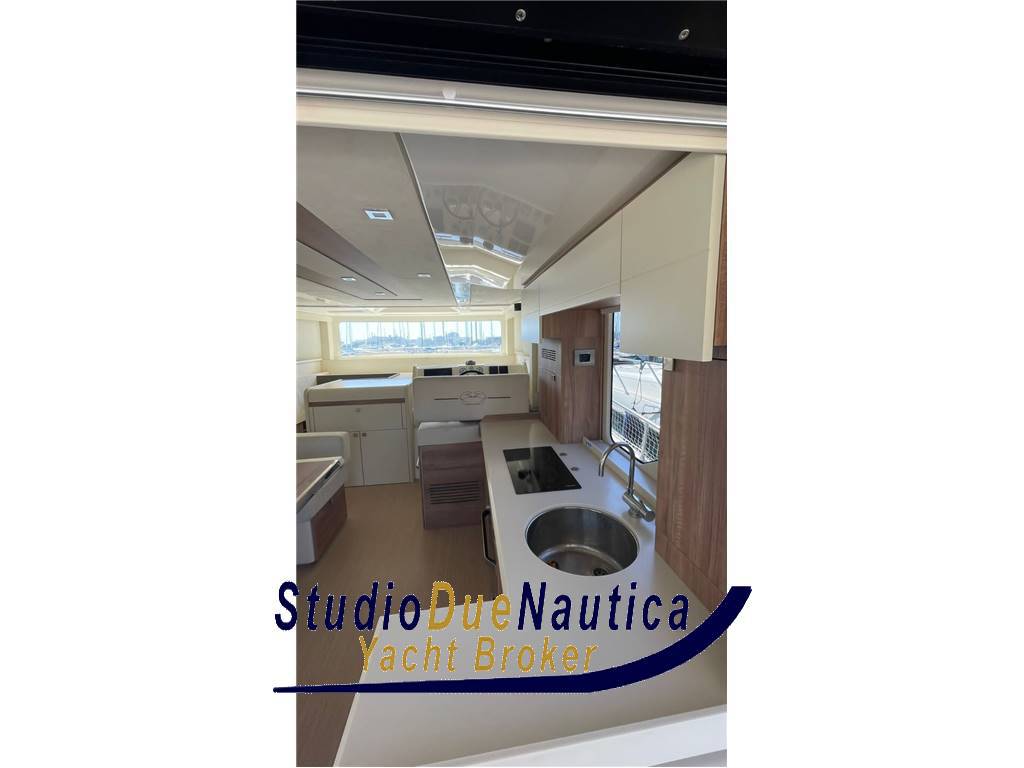 Cranchi Trawler 43 long distance