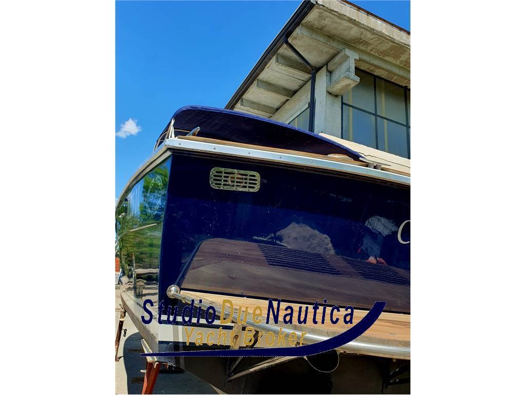 Magnum marine 35