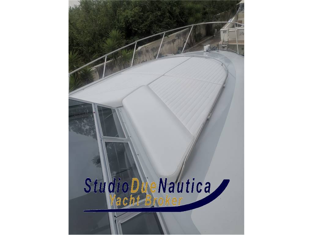 Magnum marine 35