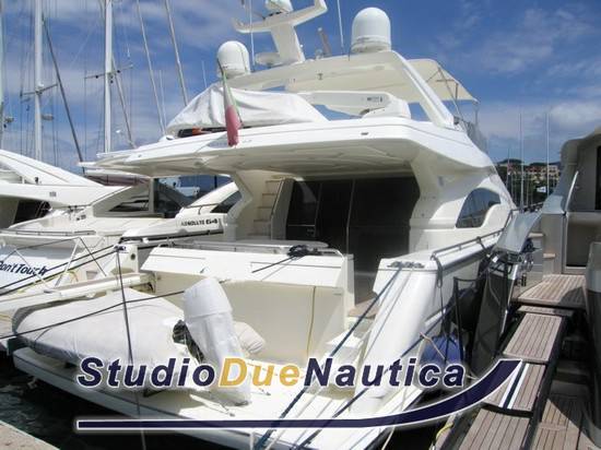 Ferretti 68 fly