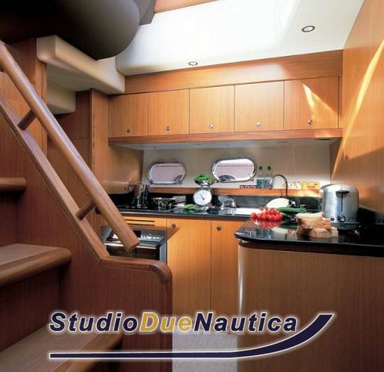 Ferretti 690 altura fly