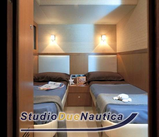 Ferretti 690 altura fly