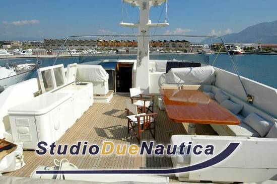 Benetti sail divion 105 navetta