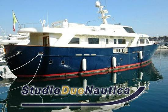 Benetti sail divion 105 navetta