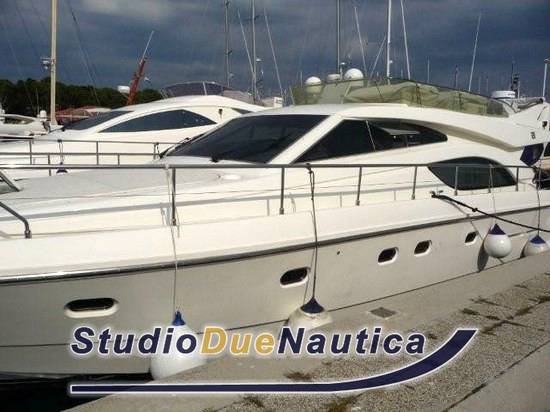 Ferretti 53 fly