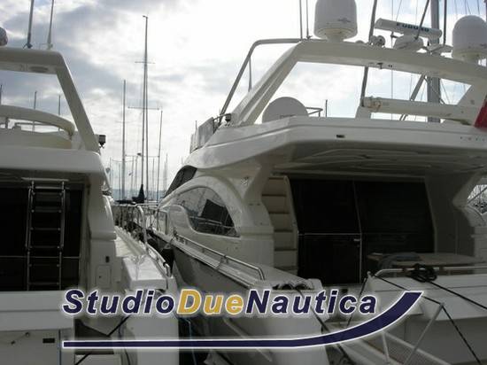 Ferretti 681 fly